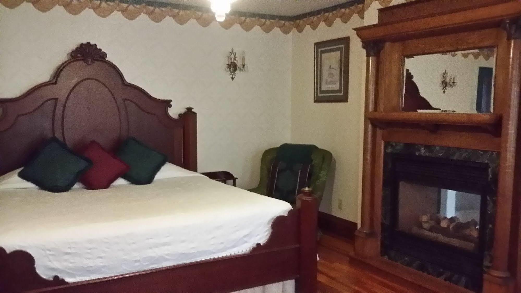 Chestnut Charm Bed & Breakfast Atlantic Exteriör bild